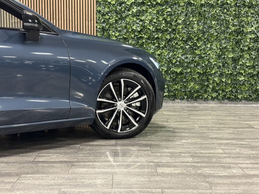 Volvo  V60 T6 AWD Recharge Plus Dark | 245km! | Trekhaak | 360° Camera | Harman Kardon | Adaptieve Cruise Co... ActivLease financial lease
