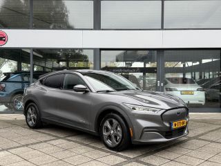 Ford Mustang Mach-E Mach-E RWD 75 kWh | Trekhaak | Navi | Camera | B&O Sound |