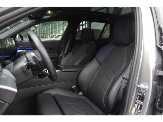 BMW 5 Serie Touring 530e M Sport Automaat / Panoramadak / Trekhaak / Achteruitrijcamera / Adaptieve LED / Har... ActivLease financial lease