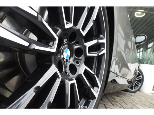 BMW 5 Serie Touring 530e M Sport Automaat / Panoramadak / Trekhaak / Achteruitrijcamera / Adaptieve LED / Har... ActivLease financial lease