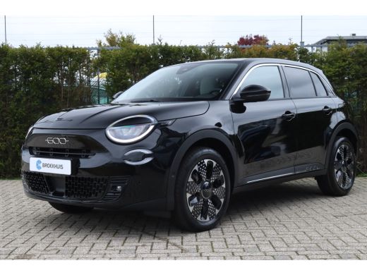 Fiat 600 Hybrid La Prima 145 | Adaptieve Cruise | Massage | Camera | Leder | Elektr. klep | Carplay | Keyl... Fiat 600 Hybrid La Prima 145 | Adaptieve Cruise | Massage | Camera | Leder | Elektr. klep | Carplay | Keyl...