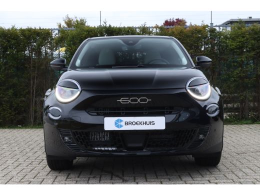 Fiat 600 Hybrid La Prima 145 | Adaptieve Cruise | Massage | Camera | Leder | Elektr. klep | Carplay | Keyl... ActivLease financial lease