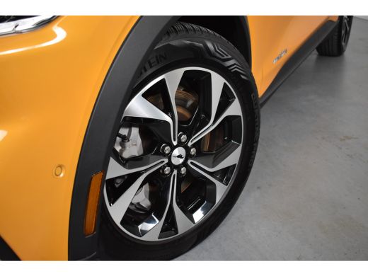 Ford Mustang Mach-E Mach-E RWD 75 kWh | Dealer Onderhouden! | LED | Leder | B&O | Cruise Adaptive | Panorama Dak | St... ActivLease financial lease