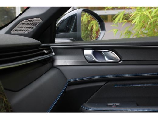 Lynk & Co 01 1.5 | 360 Camera | Panoramadak | Adaptive Cruise | Infinity audio ActivLease financial lease