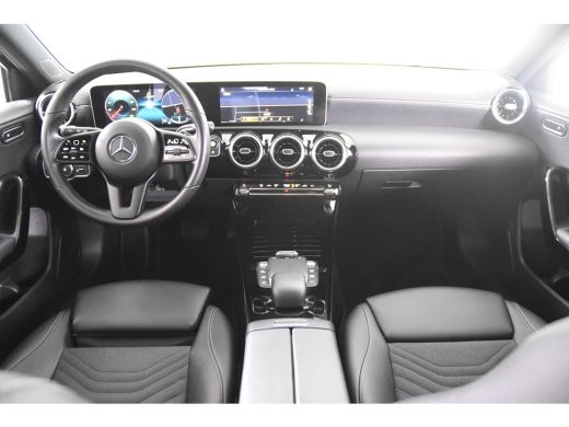 Mercedes-Benz A-Klasse 180 *1ste Eigenaar*Leer*Stoelverwarming*DAB* ActivLease financial lease