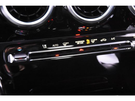 Mercedes-Benz A-Klasse 180 *1ste Eigenaar*Leer*Stoelverwarming*DAB* ActivLease financial lease