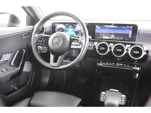 Mercedes-Benz A-Klasse 180 *1ste Eigenaar*Leer*Stoelverwarming*DAB* ActivLease financial lease