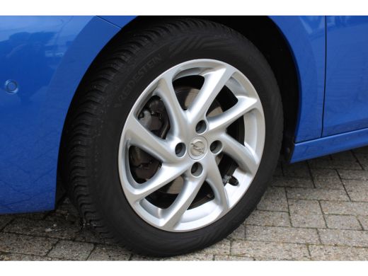 Opel Corsa 1.2 GS Line AUTOMAAT / Camera / Navigatie via Carplay / Parkeersensoren V+A / LED / DAB / 16'' LMV ActivLease financial lease