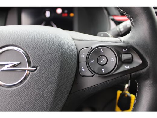 Opel Corsa 1.2 GS Line AUTOMAAT / Camera / Navigatie via Carplay / Parkeersensoren V+A / LED / DAB / 16'' LMV ActivLease financial lease