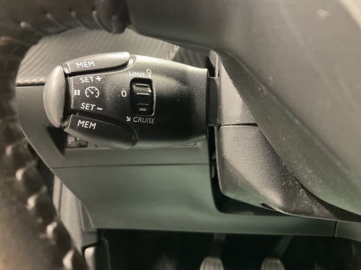 Peugeot 208 1.2 PureTech Active Stoelverwarming | Parkeersensoren Achter | Airco | Cruise | Carplay | Central... ActivLease financial lease