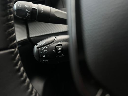 Peugeot 208 1.2 PureTech Blue Lease Allure NL-AUTO | RIEM V.V. | KEYLESS BSC ActivLease financial lease