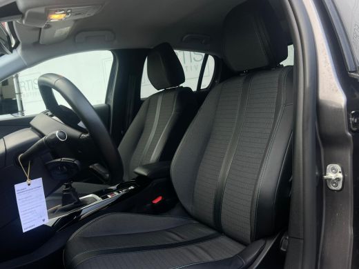 Peugeot 208 1.2 PureTech Blue Lease Allure NL-AUTO | RIEM V.V. | KEYLESS BSC ActivLease financial lease