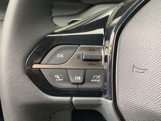 Peugeot 308 Allure | 17" lichtmetalen velgen 'HALONG' | Achteruitrijcamera 180° (Visiopark 1) | Autonomous Em... ActivLease financial lease