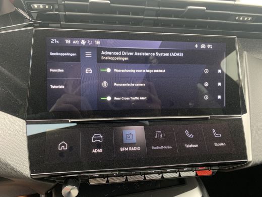 Peugeot 308 Allure | 17" lichtmetalen velgen 'HALONG' | Achteruitrijcamera 180° (Visiopark 1) | Autonomous Em... ActivLease financial lease