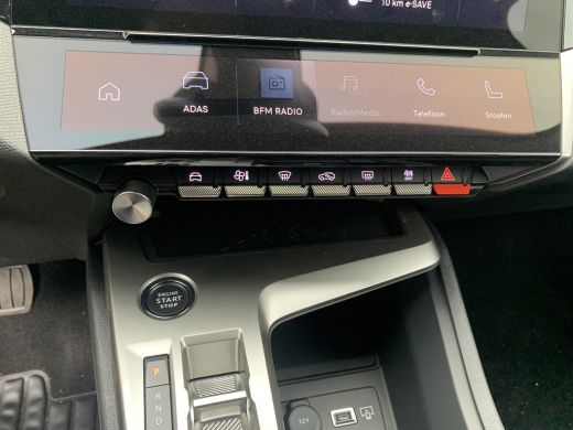 Peugeot 308 Allure | 17" lichtmetalen velgen 'HALONG' | Achteruitrijcamera 180° (Visiopark 1) | Autonomous Em... ActivLease financial lease