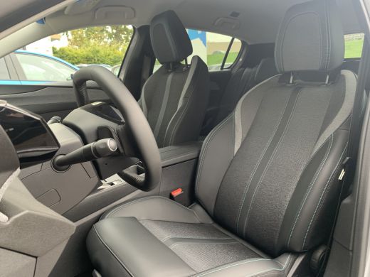 Peugeot 308 Allure | 17" lichtmetalen velgen 'HALONG' | Achteruitrijcamera 180° (Visiopark 1) | Autonomous Em... ActivLease financial lease
