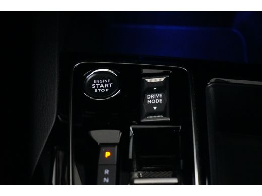 Peugeot 5008 1.2 Hybrid 136 GT Elek. Achterklep | Adaptieve Cruise | Stoeverwarming | Carplay | Digitaal Dashb... ActivLease financial lease