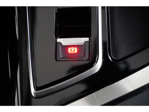 Peugeot 5008 1.2 Hybrid 136 GT Elek. Achterklep | Adaptieve Cruise | Stoeverwarming | Carplay | Digitaal Dashb... ActivLease financial lease