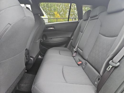 Toyota Corolla Cross Hybrid 140 Dynamic ActivLease financial lease