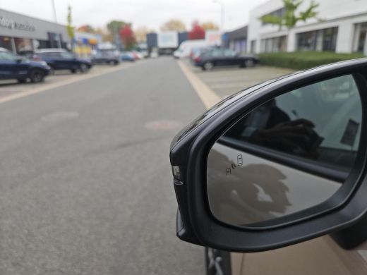 Toyota Corolla Cross Hybrid 140 Dynamic ActivLease financial lease