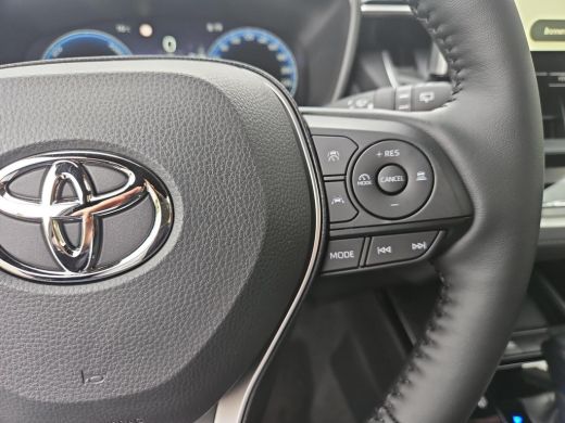 Toyota Corolla Cross Hybrid 140 Dynamic ActivLease financial lease