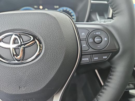 Toyota Corolla Cross Hybrid 180 Executive ActivLease financial lease