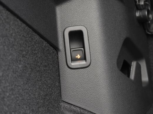 Volkswagen Golf 1.5 eHybrid GTE l Vienna Leder int. incl Climate stoelen l Panoramadak l Adaptief onderstel l Hea... ActivLease financial lease