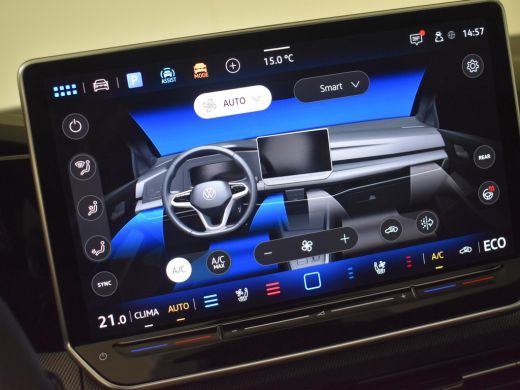 Volkswagen Golf 1.5 eHybrid GTE l Vienna Leder int. incl Climate stoelen l Panoramadak l Adaptief onderstel l Hea... ActivLease financial lease