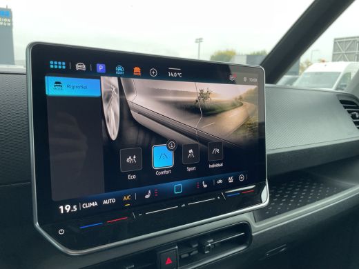 Volkswagen ID. Buzz Cargo Cargo Demo edition 286PK RWD | Trekhaak | 2 zits | LED MATRIX | ActivLease financial lease