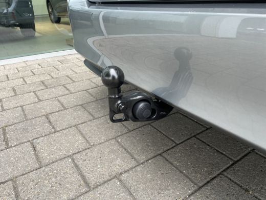 Volkswagen ID. Buzz Cargo Cargo Demo edition 286PK RWD | Trekhaak | 2 zits | LED MATRIX | ActivLease financial lease