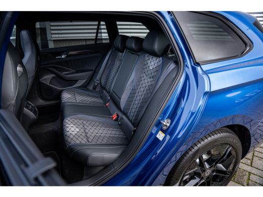 Volkswagen Passat Variant R-Line Edition - eHybrid Inclusief €2000,- inruilvoordeel | 'App-Connect' draadloze smart... ActivLease financial lease