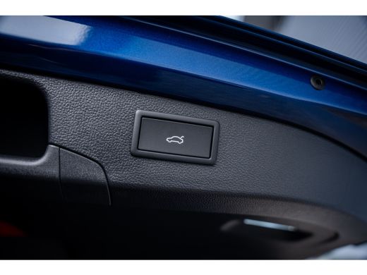 Volkswagen Passat Variant R-Line Edition - eHybrid Inclusief €2000,- inruilvoordeel | 'App-Connect' draadloze smart... ActivLease financial lease