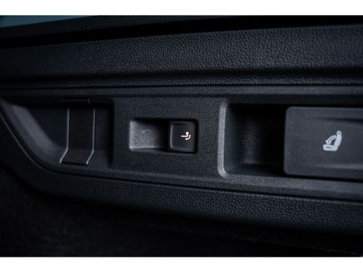 Volkswagen Passat Variant R-Line Edition - eHybrid Inclusief €2000,- inruilvoordeel | 'App-Connect' draadloze smart... ActivLease financial lease