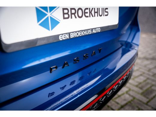 Volkswagen Passat Variant R-Line Edition - eHybrid Inclusief €2000,- inruilvoordeel | 'App-Connect' draadloze smart... ActivLease financial lease