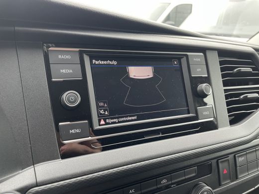 Volkswagen Transporter 2.0 TDI L2H1 28 150 Pk Hand | PDC | App Connect ActivLease financial lease