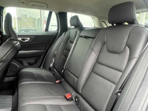 Volvo  V60 T6 Plug-in hybrid AWD Bright | Leder | Trekhaak | Camera | Adaptive Cruise | Stoelverwarming ActivLease financial lease
