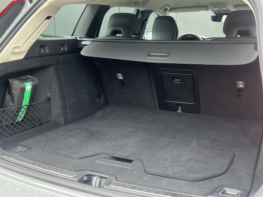 Volvo  V60 T6 Plug-in hybrid AWD Bright | Leder | Trekhaak | Camera | Adaptive Cruise | Stoelverwarming ActivLease financial lease