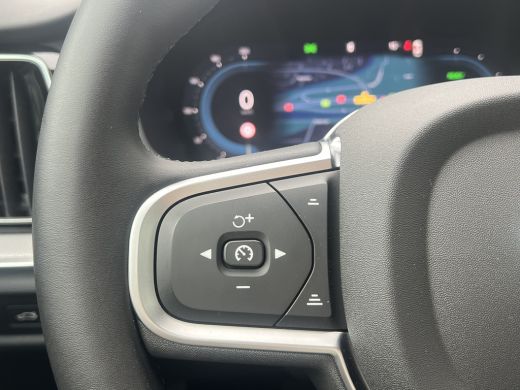 Volvo  V60 T6 Plug-in hybrid AWD Bright | Leder | Trekhaak | Camera | Adaptive Cruise | Stoelverwarming ActivLease financial lease