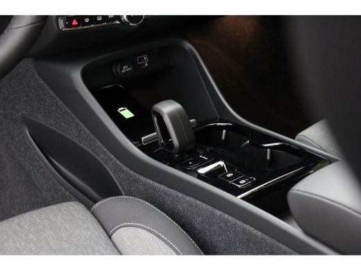 Volvo  XC40 1.5 T4 Recharge R-Design | Cruise control adaptief met Stop&Go en stuurhulp | Elektrisch verstelb... ActivLease financial lease