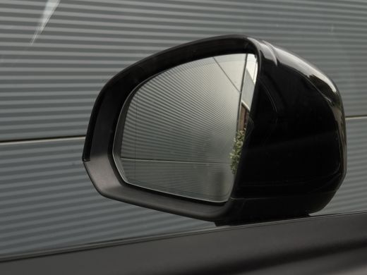 Volvo  XC40 1.5 T5 Recharge R-Design | Achteruitrijcamera | Interieur voorverwarmingsinstallatie | Lederen/al... ActivLease financial lease