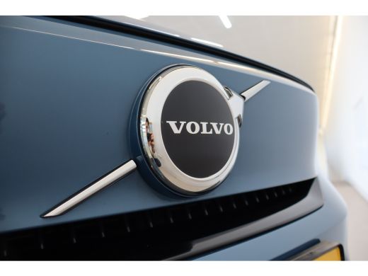 Volvo  XC40 Single Motor Extended Range 252PK Plus | Trekhaak | Getint Glas | Climate | Keyless | Bliss ActivLease financial lease