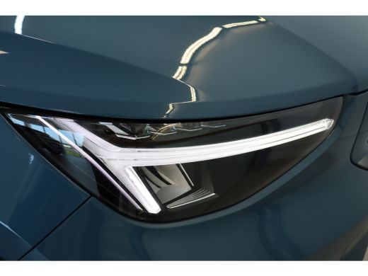 Volvo  XC40 Single Motor Extended Range 252PK Plus | Trekhaak | Getint Glas | Climate | Keyless | Bliss ActivLease financial lease