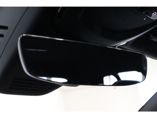 Volvo  XC40 Single Motor Extended Range 252PK Plus | Trekhaak | Getint Glas | Climate | Keyless | Bliss ActivLease financial lease