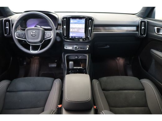 Volvo  XC40 Single Motor Extended Range 252PK Plus | Trekhaak | Getint Glas | Climate | Keyless | Bliss ActivLease financial lease