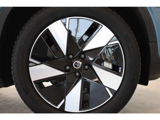 Volvo  XC40 Single Motor Extended Range 252PK Plus | Trekhaak | Getint Glas | Climate | Keyless | Bliss ActivLease financial lease