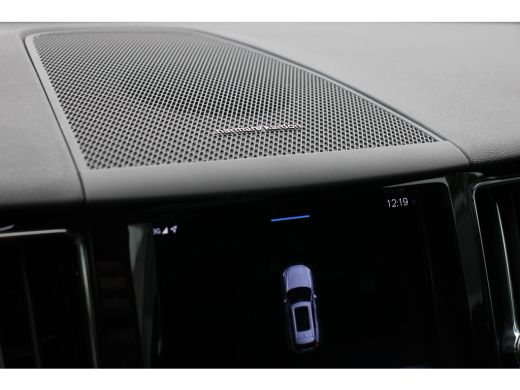 Volvo  XC60 2.0 Recharge T6 AWD R-Design | Panoramadak | 360 Camera | Memory | Harman/Kardon ActivLease financial lease