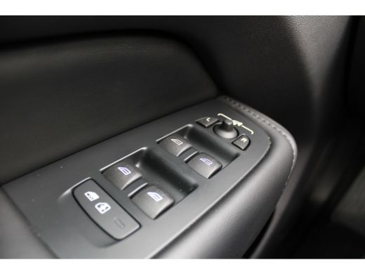 Volvo  XC60 2.0 T6 Plug-in hybrid AWD Plus Bright | Semi elektrische trekhaak | Stoel & stuurwielverwarming |... ActivLease financial lease