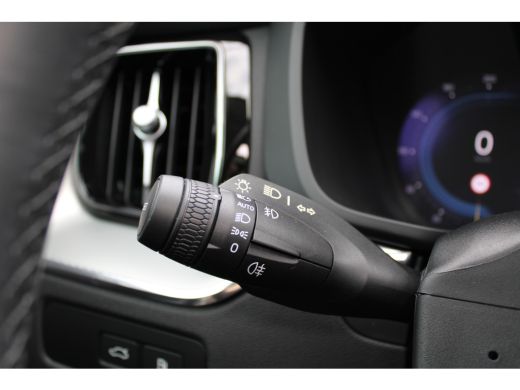 Volvo  XC60 2.0 T6 Plug-in hybrid AWD Plus Bright | Semi elektrische trekhaak | Stoel & stuurwielverwarming |... ActivLease financial lease