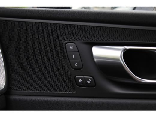 Volvo  XC60 2.0 T6 Plug-in hybrid AWD Plus Bright | Semi elektrische trekhaak | Stoel & stuurwielverwarming |... ActivLease financial lease