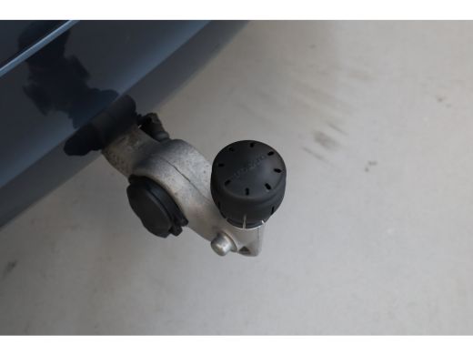 Volvo  XC60 Recharge T8 455PK Inscription | Trekhaak | Getint Glas | Power Seats | Panoramadak | Blis | Park ... ActivLease financial lease